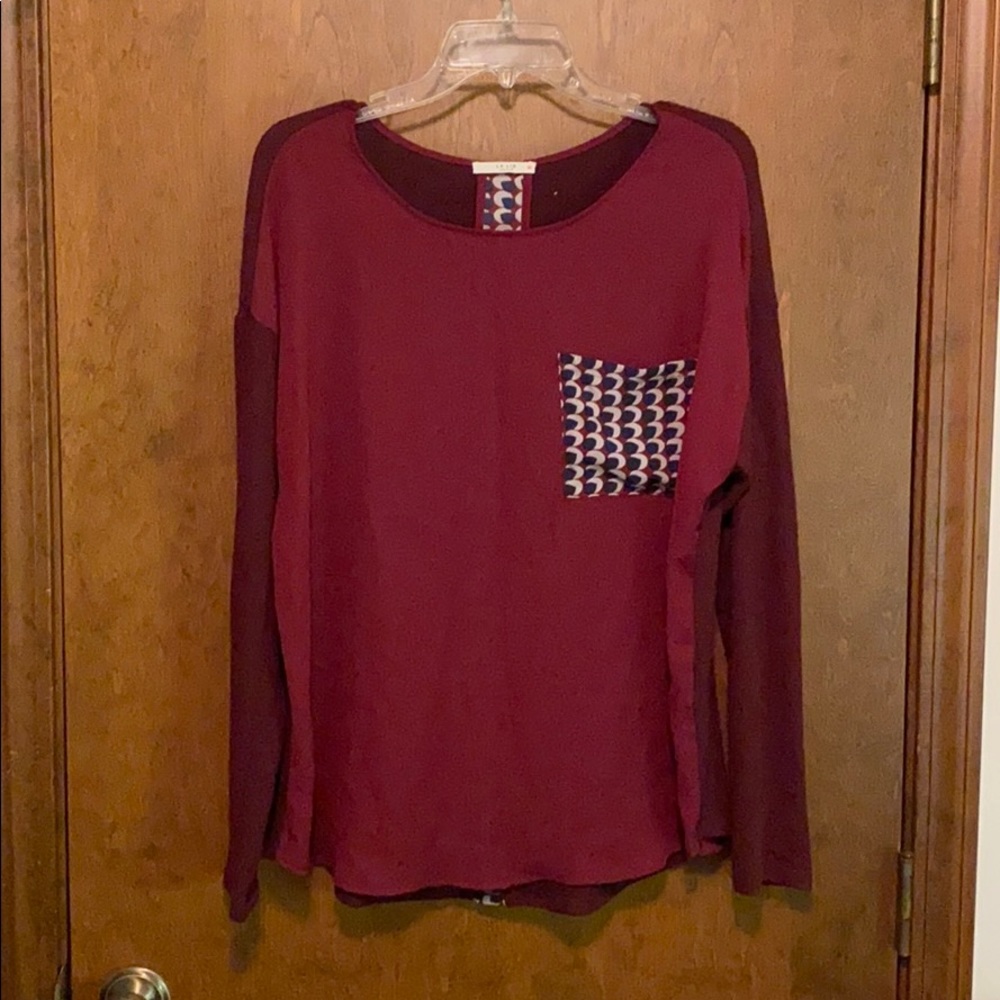 Le Lis deep red top/sweater